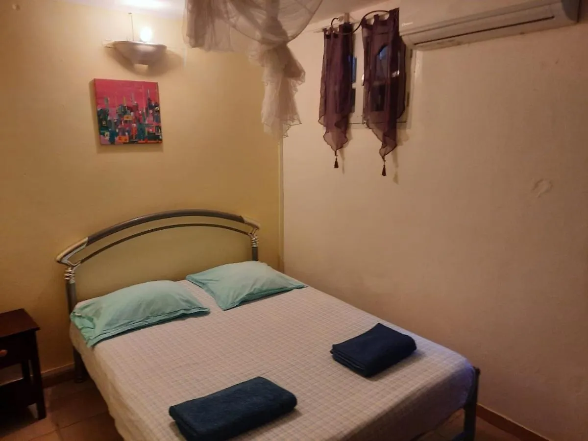 Le Jardin De Massieux Apartment Bouillante 0*,